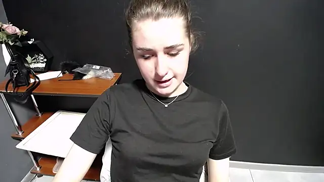Sunny siren online show from 19, 5, 2026