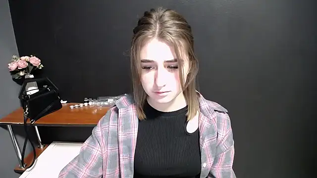 Sunny siren online show from 6, 2, 2026