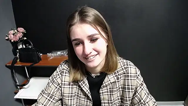 Sunny siren online show from 15, 1, 2026