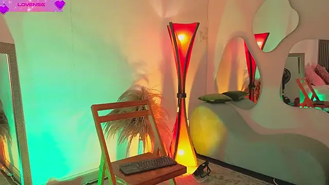 fransheskarossi online show from 18, 5, 2026