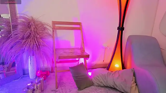 fransheskarossi online show from 18, 4, 2026