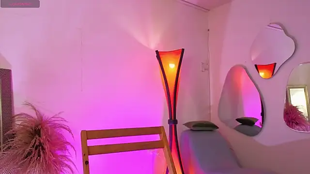 fransheskarossi online show from 21, 4, 2026