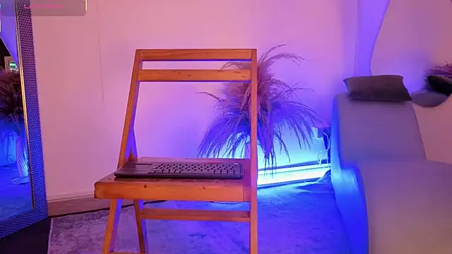 fransheskarossi online show from 23, 3, 2026