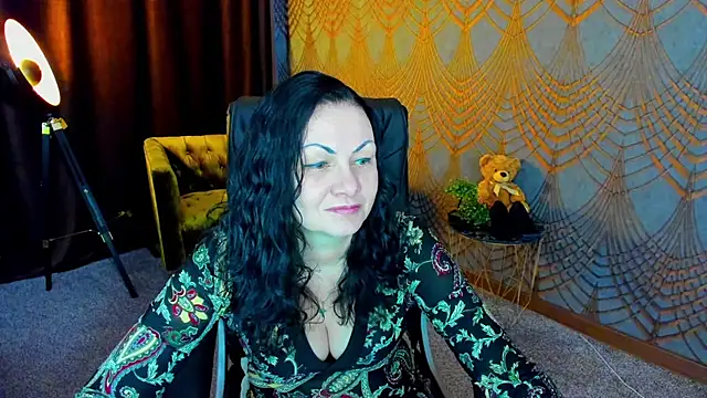 IrissMoon online show from 14, 4, 2026