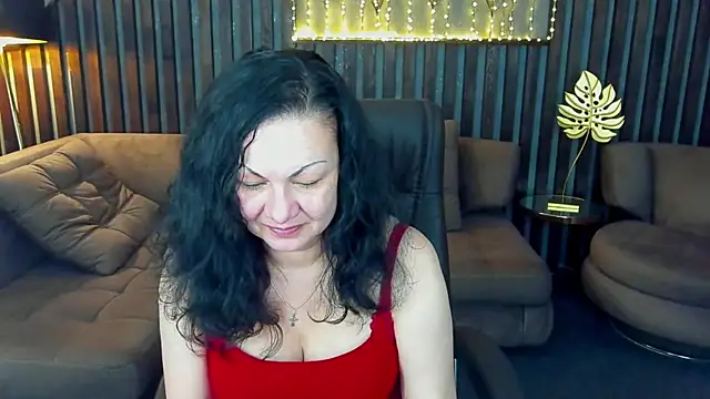 IrissMoon online show from 30, 5, 2026
