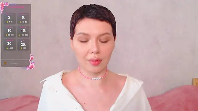 Snapshot of Elise_Day chatting on 17, 5, 2026 Elise Day online show from 17, 5, 2026