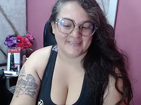 Sarah Boobs  online show from 9, 2, 2026