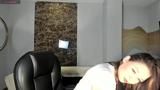 EmilyCarterX online show from 26, 6, 2026