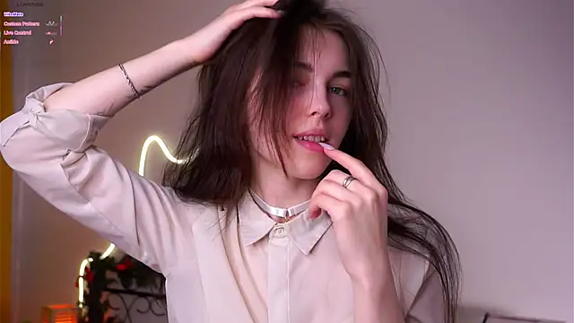 MirnaTellado online show from 4, 2, 2026