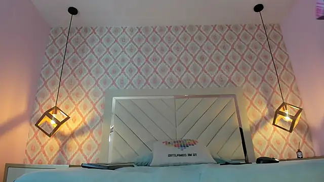 HANA RUSSO online show from 11, 4, 2026