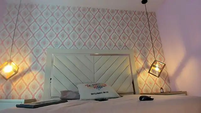 HANA RUSSO online show from 18, 4, 2026