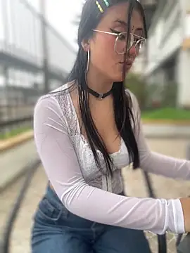 StrawberryPink  online show from 24, 2, 2026