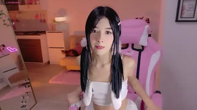 Snapshot of Blush_Marie chatting on 24, 4, 2026 Blush Marie online show from 24, 4, 2026