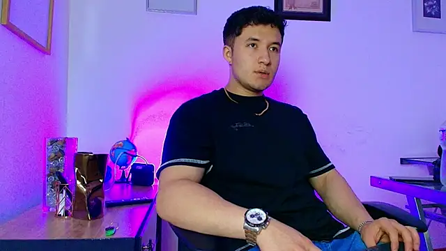 Snapshot of Alexander_Connor chatting on 7, 6, 2026 Alexander Connor online show from 7, 6, 2026