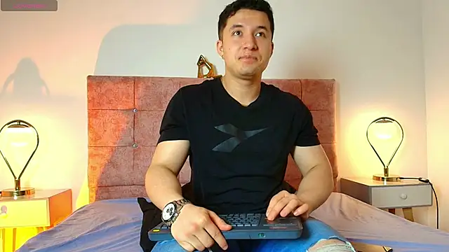 Alexander Connor online show from 23, 4, 2026