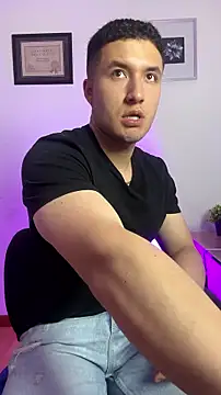Snapshot of Alexander_Connor chatting on 22, 7, 2026 Alexander Connor online show from 22, 7, 2026