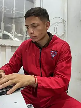 santiObrero online show from 9, 3, 2026