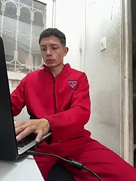 Snapshot of santiObrero chatting on 26, 5, 2026 santiObrero online show from 26, 5, 2026