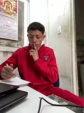 santiObrero online show from 2, 2, 2026