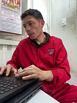 santiObrero online show from 9, 2, 2026