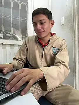 santiObrero online show from 9, 7, 2026