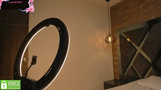 Zamahara Rodriguez online show from 30, 3, 2026