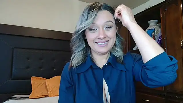 aitanalove  online show from 7, 5, 2026