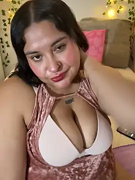 Nailealipsglossy online show from 12, 7, 2026