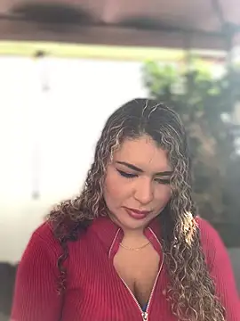 TianaRios Pink online show from 19, 1, 2026