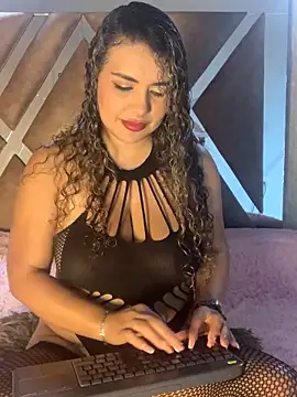 TianaRios Pink online show from 13, 3, 2026