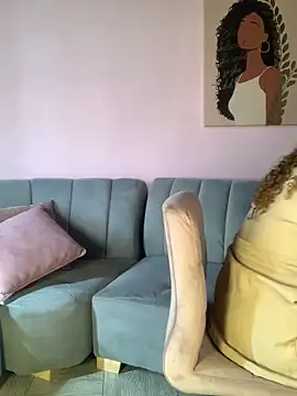 TianaRios Pink online show from 4, 3, 2026