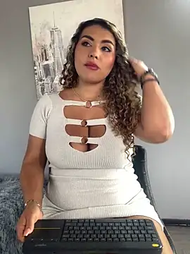 TianaRios Pink online show from 11, 3, 2026