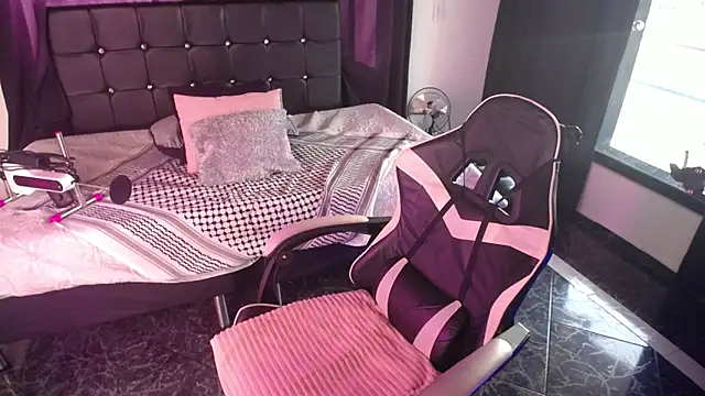 Snapshot of eliana_meaw chatting on 29, 5, 2026 eliana meaw online show from 29, 5, 2026