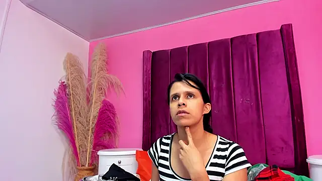 Snapshot of mitzukywinteer chatting on 12, 6, 2026 mitzukywinteer online show from 12, 6, 2026