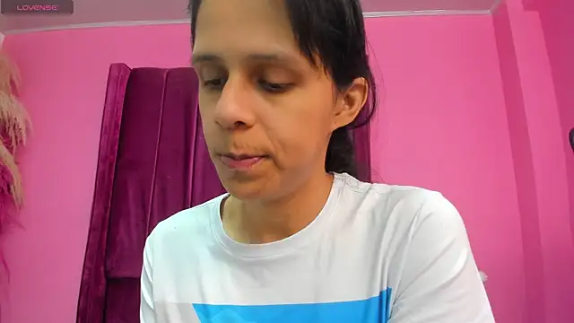 Snapshot of mitzukywinteer chatting on 8, 7, 2026 mitzukywinteer online show from 8, 7, 2026