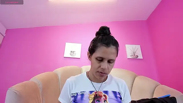 mitzukywinteer online show from 25, 2, 2026