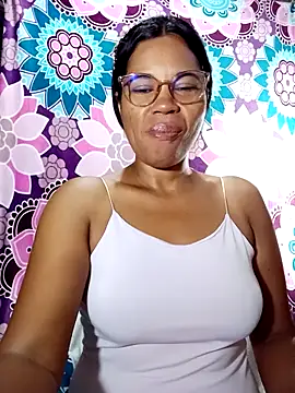 Snapshot of Yandris_1212 chatting on 28, 4, 2026 Yandris 1212 online show from 28, 4, 2026