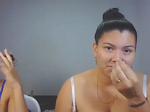 Helena-Paola online show from 1, 2, 2026