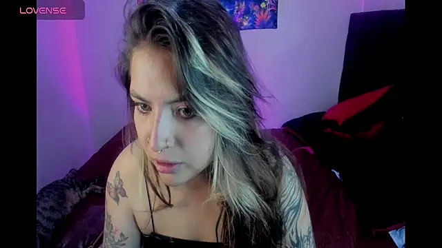 Snapshot of lunaa_rayy420 chatting on 21, 6, 2026 lunaa rayy420 online show from 21, 6, 2026