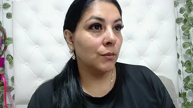 brunaroyale online show from 21, 4, 2026