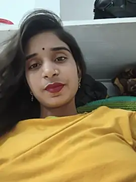 Cute-Natashaa online show from 17, 7, 2026