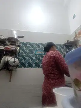 Hot-Tinaa online show from 10, 4, 2026