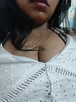 Snapshot of Hot-Tinaa chatting on 17, 7, 2026 Hot-Tinaa online show from 17, 7, 2026