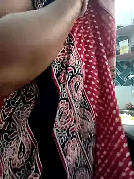 Hot-Tinaa online show from 18, 4, 2026