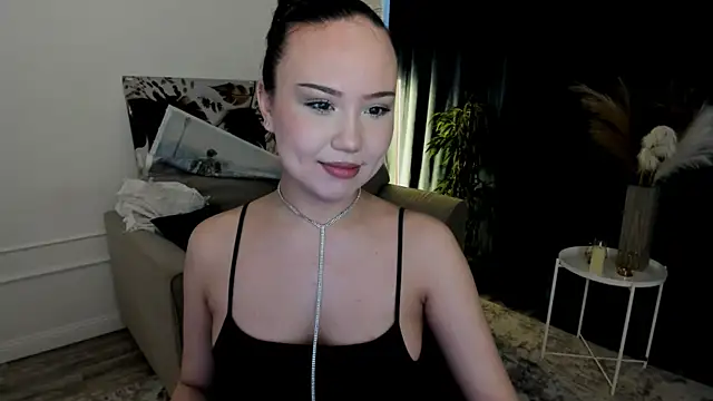 GlowMe online show from 5, 4, 2026