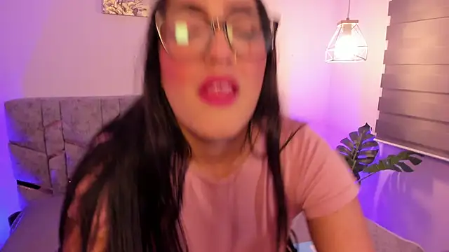 im sabrina cute online show from 15, 5, 2026