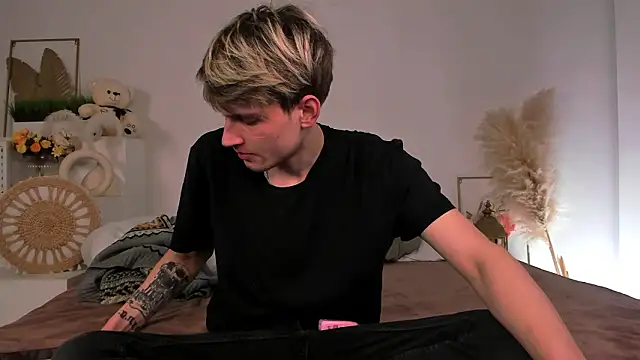 Volan Starts online show from 22, 2, 2026