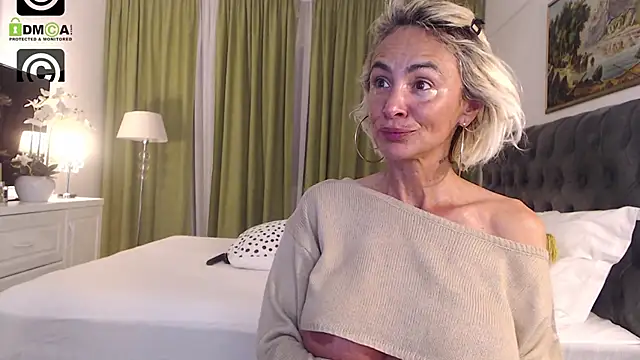 Snapshot of SilverMiss chatting on 16, 5, 2026 SilverMiss online show from 16, 5, 2026