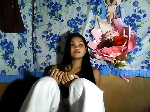 PinaySkinnyJust18 online show from 21, 5, 2026