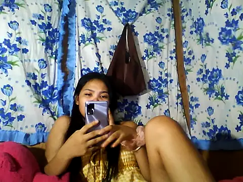 Snapshot of PinaySkinnyJust18 chatting on 28, 6, 2026 PinaySkinnyJust18 online show from 28, 6, 2026